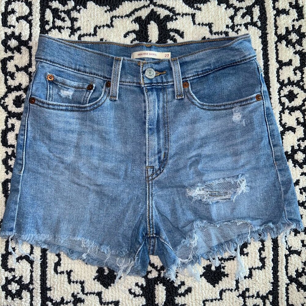 LEVI'S 501 High Rise Womens Denim Shorts - Light Wash